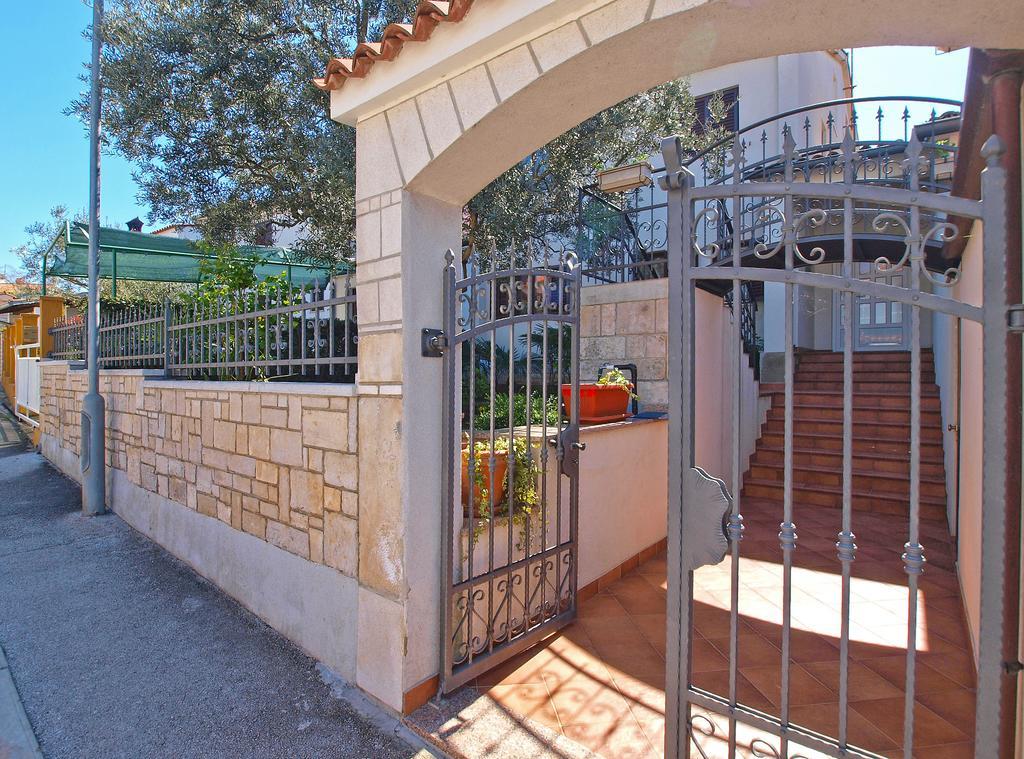 Apartments Lidija 1305 PUY Exterior foto